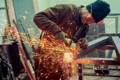 choosing a metal fabrication shop|specialized metal fabricators.